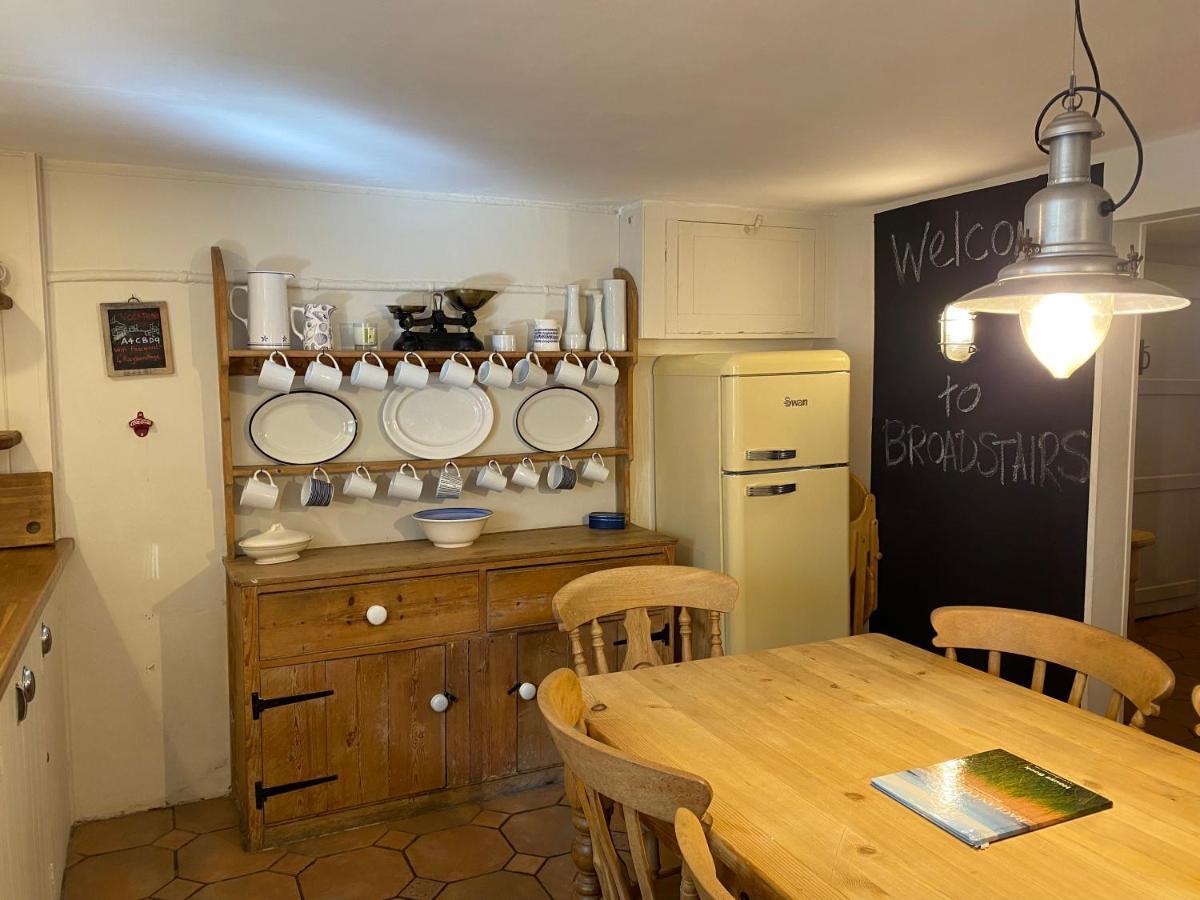 Picturesque Seaside Cottage Next To Viking Bay - Broadstairs Εξωτερικό φωτογραφία